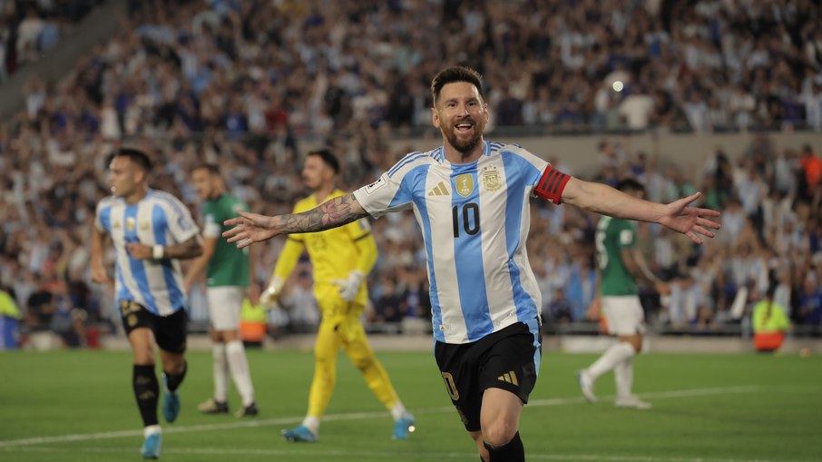 Messi dá show, anota hat-trick e Argentina faz 6 a 0 sobre a Bolívia nas Eliminatórias