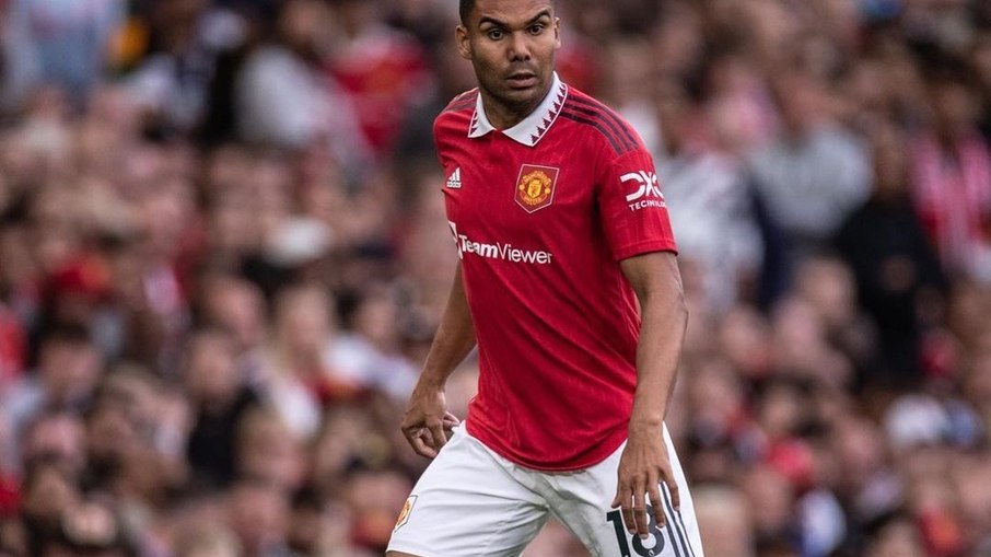 Casemiro começou o clássico contra o Manchester City no banco de reservas Casemiro começou o clássico contra o Manchester City no banco de reservas