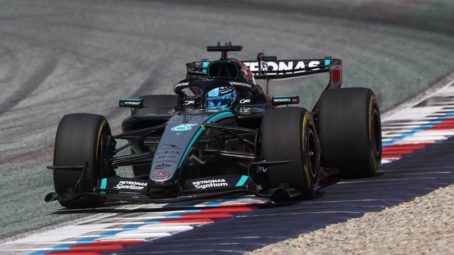 George Russell durante vitória no GP da Áustria de Fórmula 1