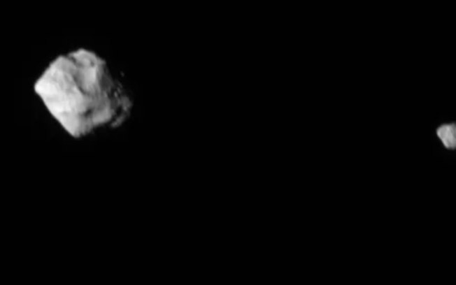 Fotos do asteroide Dinkinesh mostram que sua lua é formada por 2 rochas