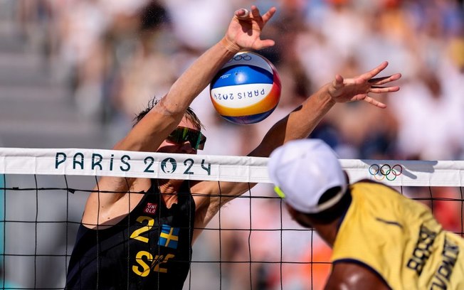 Vôlei de praia: dupla é eliminada nas quartas em Paris