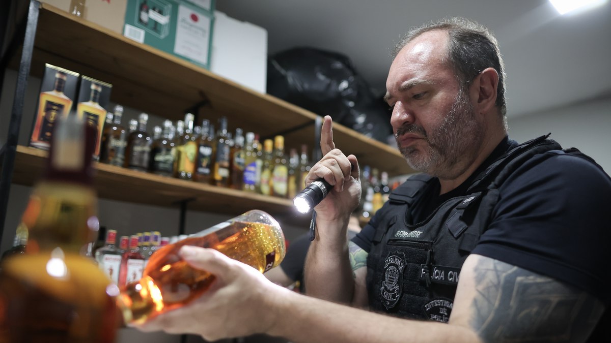 Desde segunda (28), já foram apreendidas mais de 7 mil garrafas de bebidas Desde segunda (28), já foram apreendidas mais de 7 mil garrafas de bebidas
