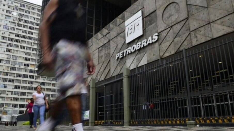 Alvo da Lava-Jato, Petrobras deve ser investigada por Gaeco
