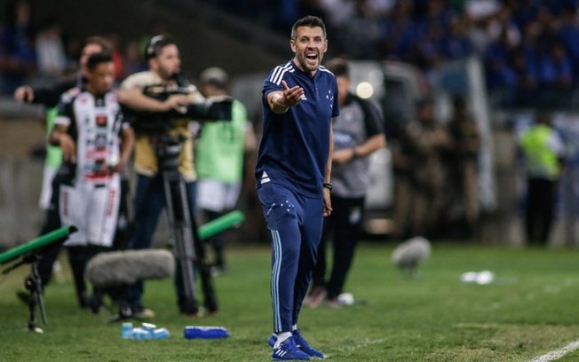 Cruzeiro: Pezzolano será julgado e pode ficar de fora do jogo contra o Vasco
