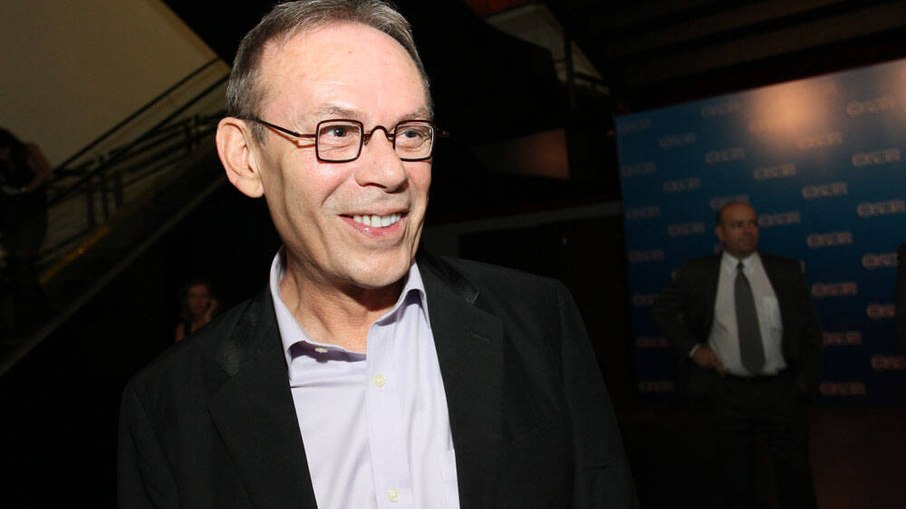 José Wilker morreu em abril de 2014, vítima de um infarto, aos 67 anos. José Wilker morreu em abril de 2014, vítima de um infarto, aos 67 anos.