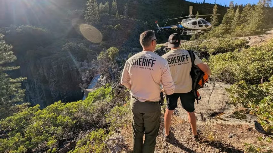 Trilheiros morrem após saltarem em cachoeira remota nos EUA Trilheiros morrem após saltarem em cachoeira remota nos EUA