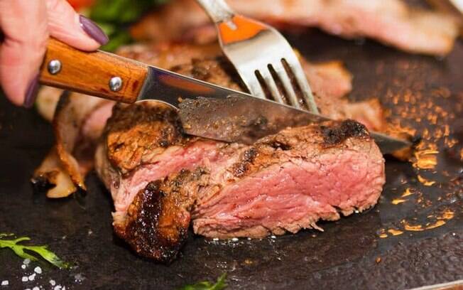 12 dicas para deixar a carne assada ou grelhada ainda mais saborosa