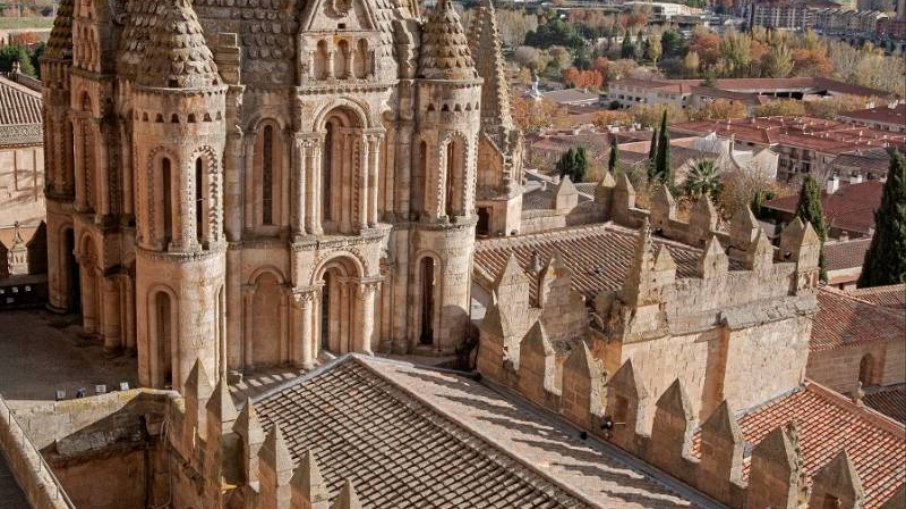 Torre Medieval da Catedral de Salamanca - Espanha Torre Medieval da Catedral de Salamanca - Espanha