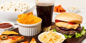 Ultraprocessados representam ameaça à saúde global, diz estudo