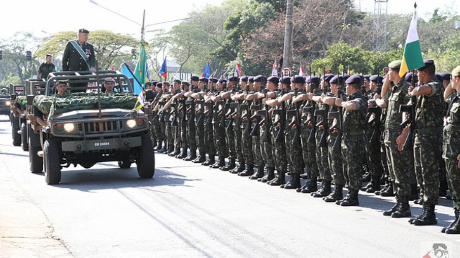 Feriado de 7 de setembro é marcado por desfiles cívico-militares em diversas capitais; a foto acima é de 2014