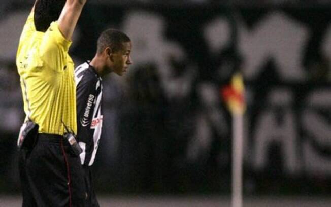 Neymar relembra sua estreia como profissional e diz : 'O resto é história' Neymar relembra sua estreia como profissional e diz : 'O resto é história'