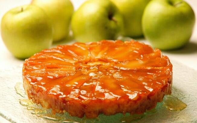 Foto da receita Tarte tatin com maçãs verdes pronta.