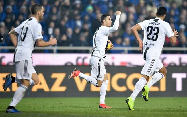 Cristiano Ronaldo comemora gol da Juventus na rodada de Natal
