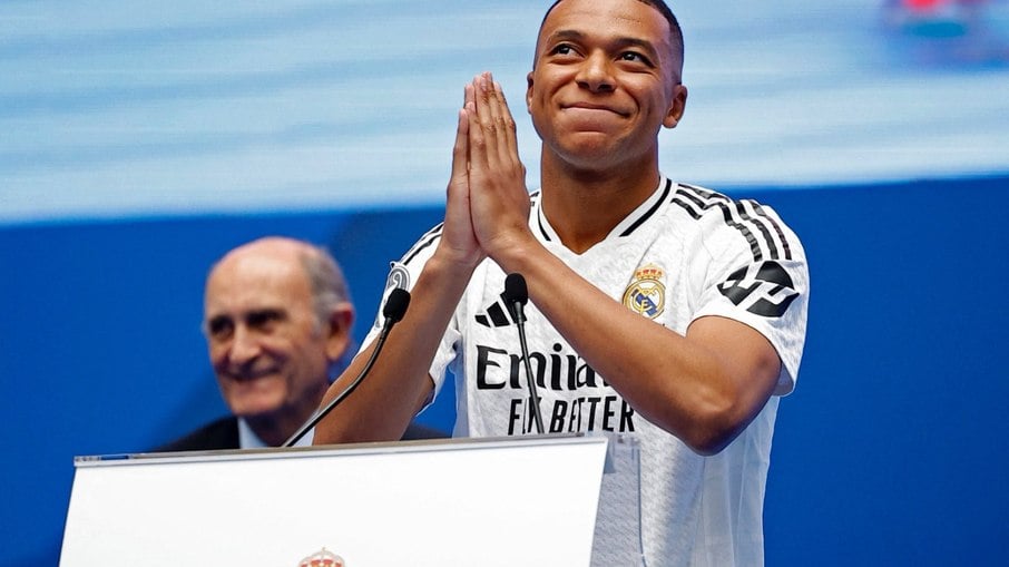 Mbappé foi apresentado pelo Real Madrid nesta manhã