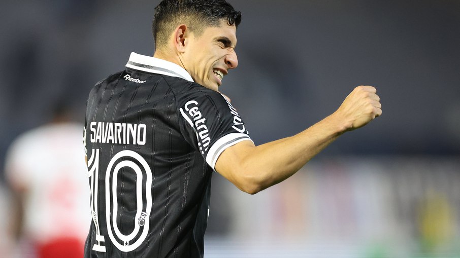 Savarino foi o autor da vitória do Botafogo contra o Bragantino no jogo de volta das oitavas