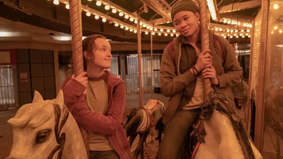 A relação de Ellie (Bella Ramsey) e Riley (Storm Reid) foi trabalhada no sétimo episódio da série, exibido no último domingo (26)