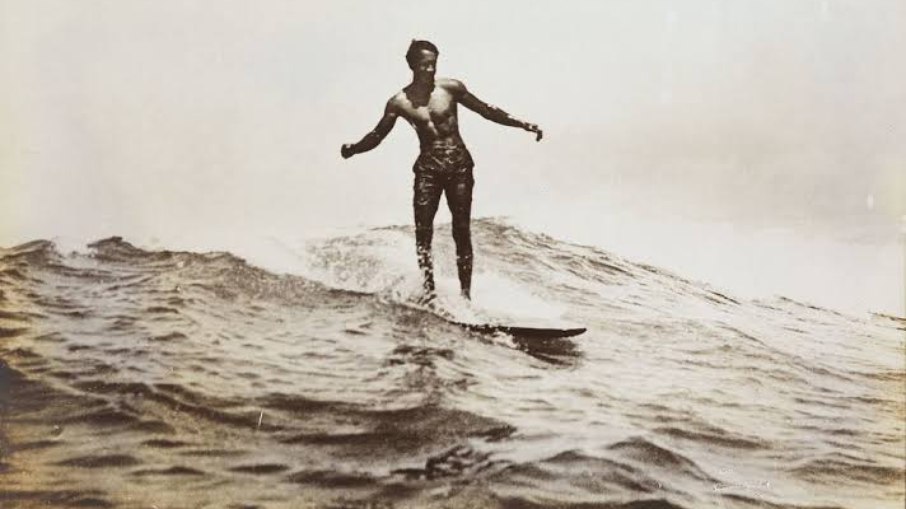 Duke Kahanamoku - Nadador Olímpico e Surfista Duke Kahanamoku - Nadador Olímpico e Surfista