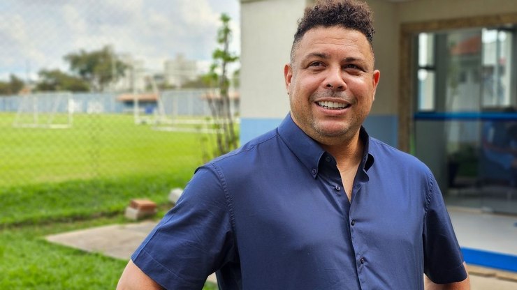Ex-Real Madrid compara e diz que CR7 é “metade” do Ronaldo Fenômeno