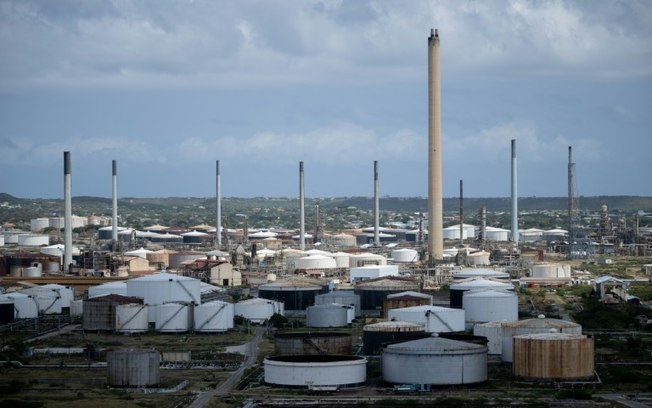 Refinaria de Curaçao, em Willemstad, em 13 de março de 2024