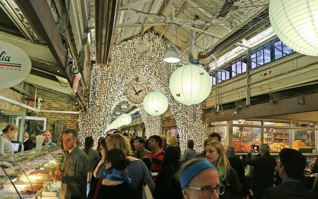 Mercado costuma ser lotado, mas vale a visita