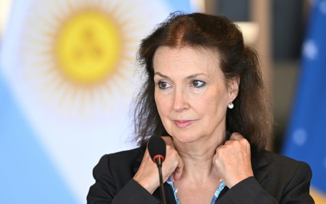 A chanceler argentina, Diana Mondino, durante visita ao Palácio do Itamaraty, em Brasília, em 15 de abril de 2024