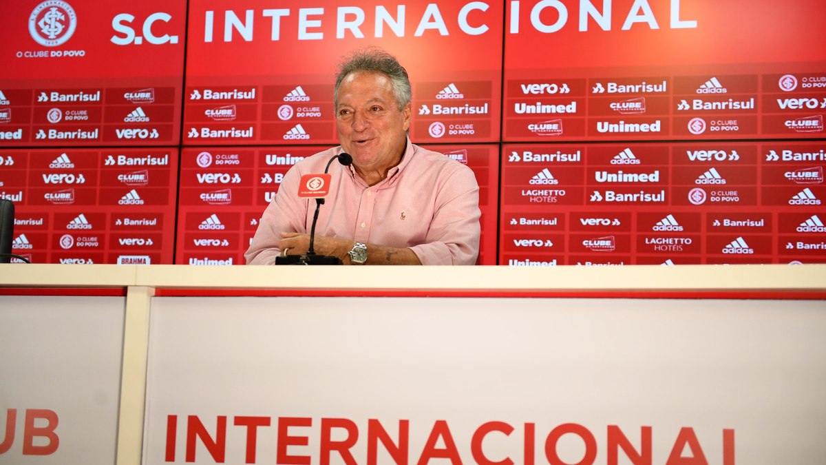 Abel Braga em apresentação no Inter em 2020 Abel Braga em apresentação no Inter em 2020