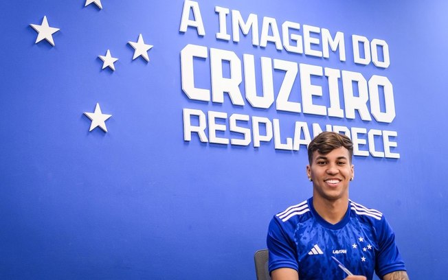 Cruzeiro anuncia a contratação do atacante Kaio Jorge