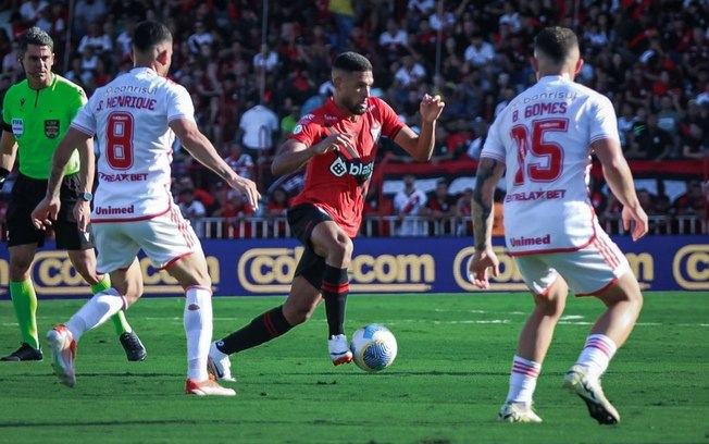 Atlético-GO supera o Internacional e quebra jejum de vitórias no Campeonato Brasileiro