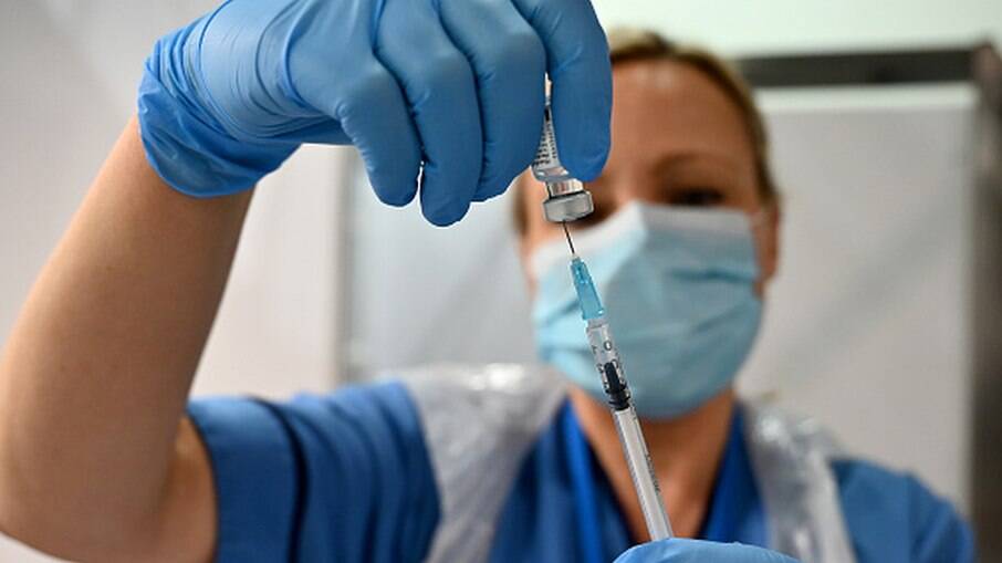Governo separa R$ 6,4 bi para compra de vacinas