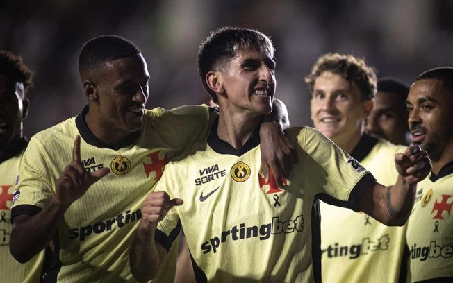 Lescano marcou pela primeira vez com a camisa do Vasco Lescano marcou pela primeira vez com a camisa do Vasco