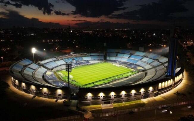 Estádio Centenário recebe nova iluminação para final da Libertadores entre Palmeiras e Flamengo