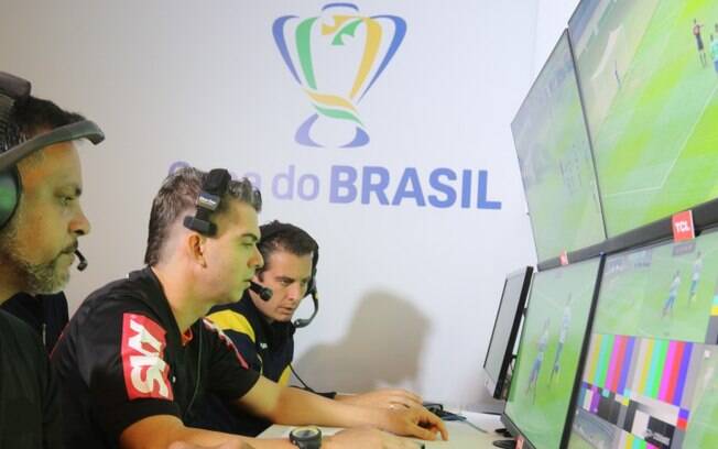 VAR já foi usado na Copa do Brasil e estará no Brasileirão neste ano