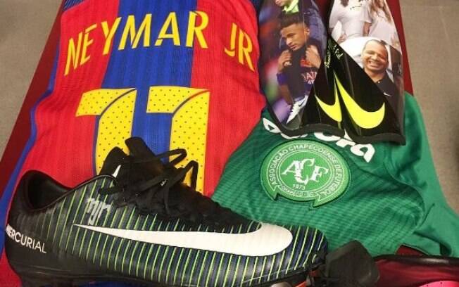 Neymar homenageou a Chapecoense em suas redes sociais antes da partida contra o Real Madrid