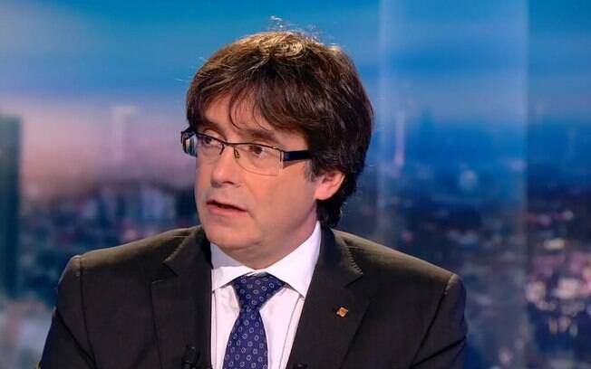 Caberá ao Parlamento catalão decidir se é possível que Puigdemont assuma o governo à distância