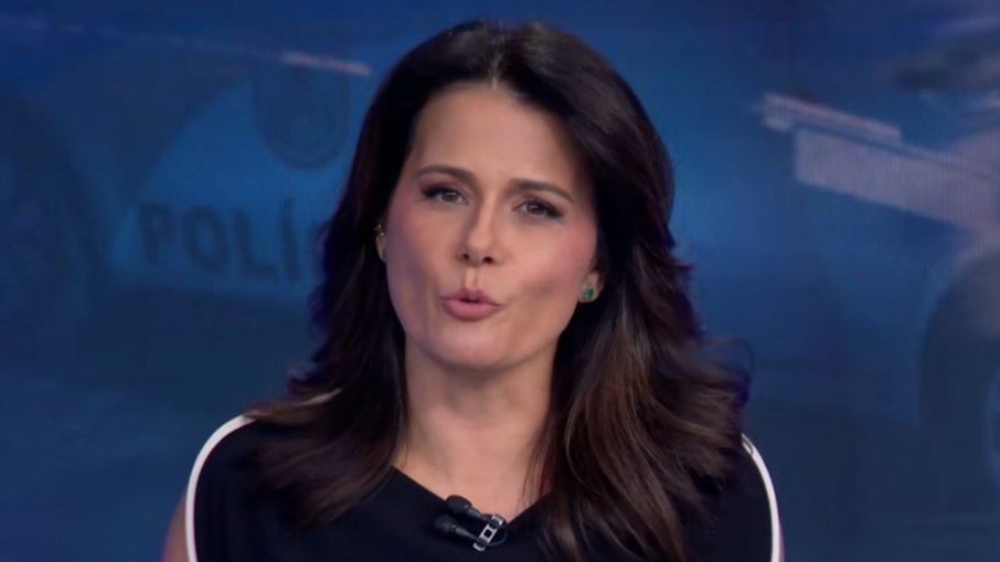 Adriana Araújo comanda o Jornal da Band