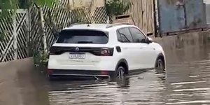 Chuva afeta 100 casas e mobiliza resgates com bote em Sumaré (SP)