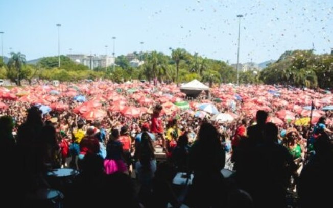 Bloco Sargento Pimenta celebra o Carnaval com homenagem a Rita Lee
