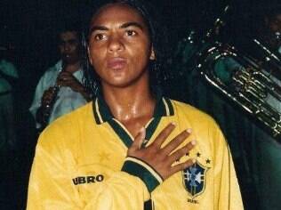 Michael Jackson, a ex-jogadora de futebol com mais gols do que Pelé
