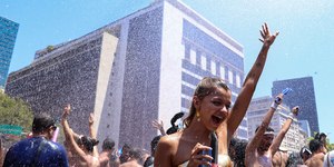 Chove no Carnaval? Veja previsão até Quarta-Feira de Cinzas