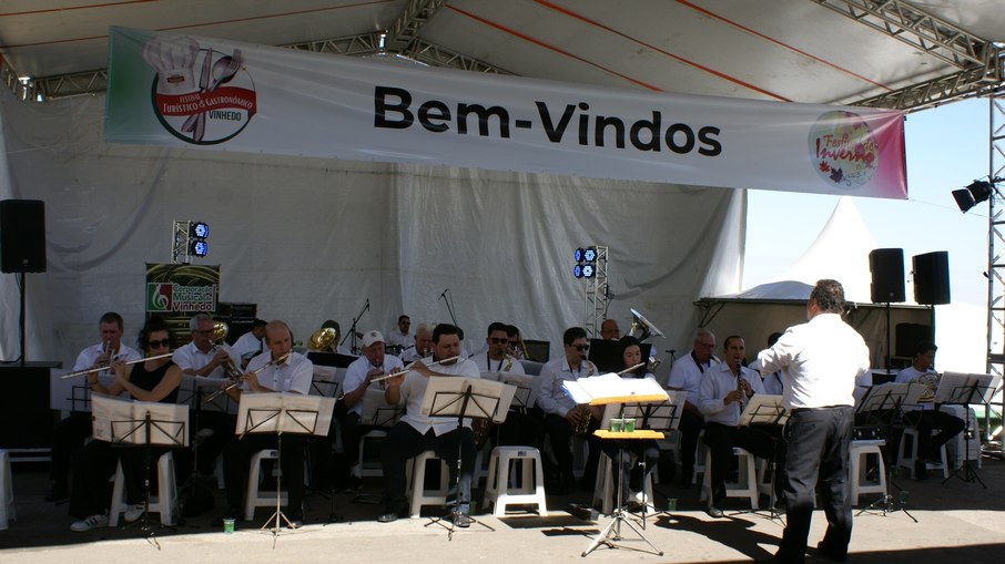 Corporação Musical de Vinhedo durante apresentação nos Festivais de Inverno e Gatronômico