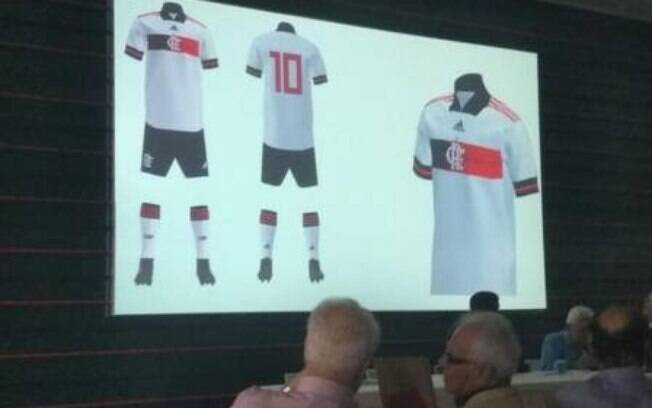 Suposto novo segundo uniforme do Flamengo
