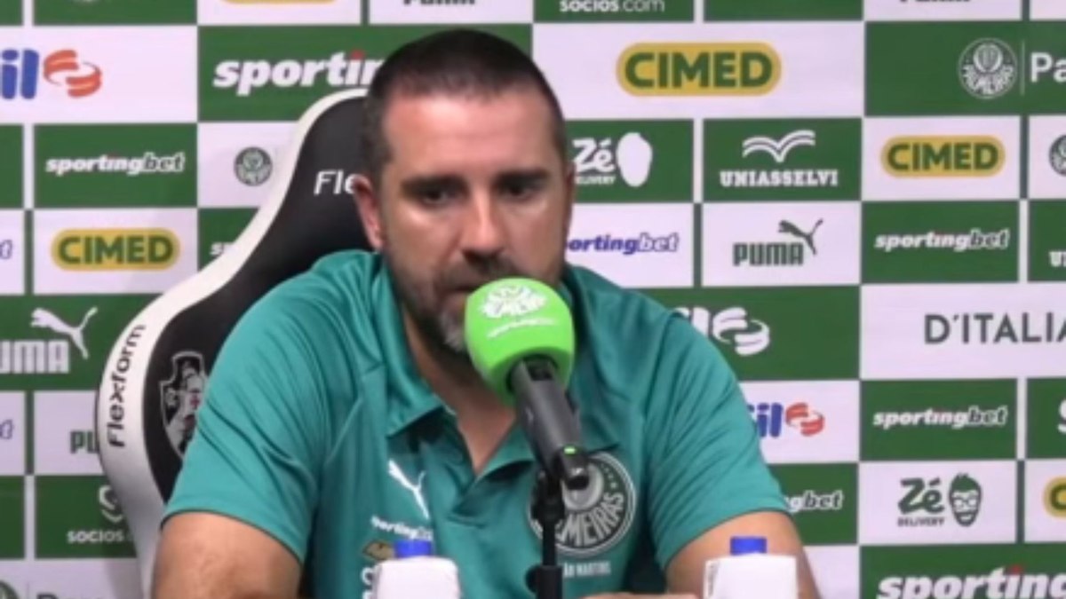 João Martins é o principal auxiliar técnico de Abel Ferreira João Martins é o principal auxiliar técnico de Abel Ferreira