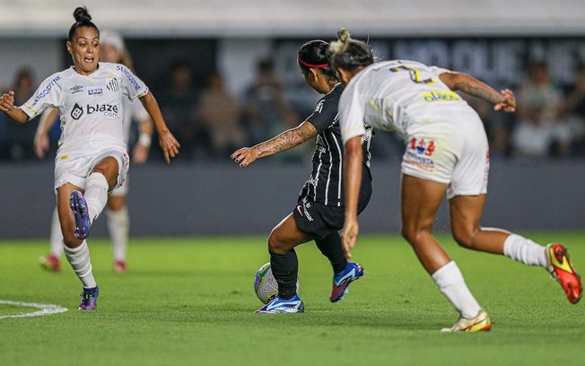 Corinthians vai até Santos e vence por 3 a 1. Campanha 100% das Brabas