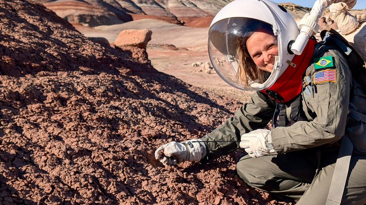 Base marciana: conheça a rotina de cientista brasileira isolada