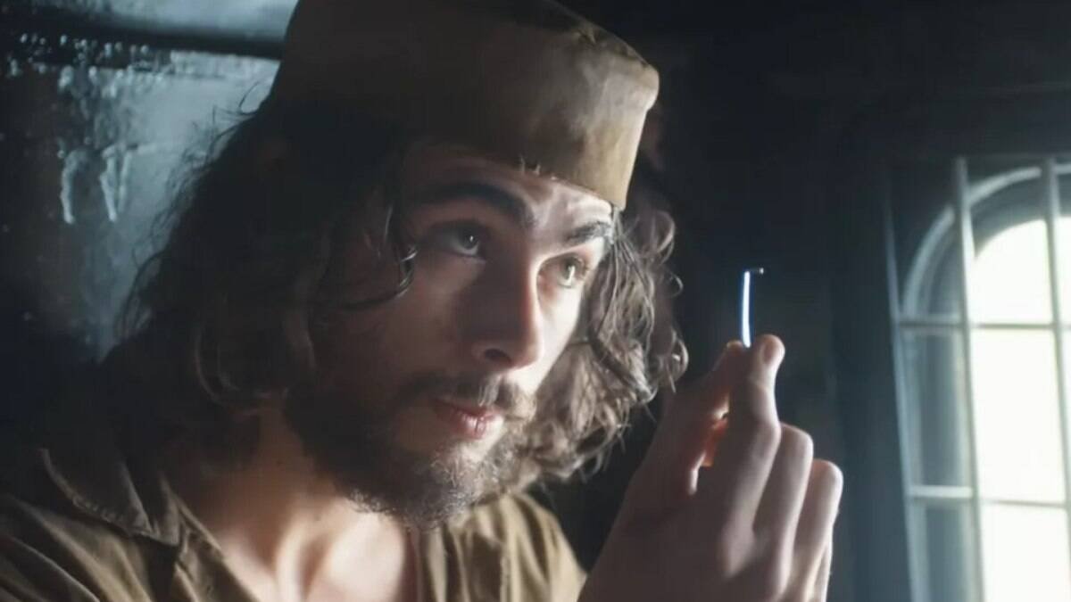 Davi (Rafael Vitti) escapa da prisão usando truque de mágica