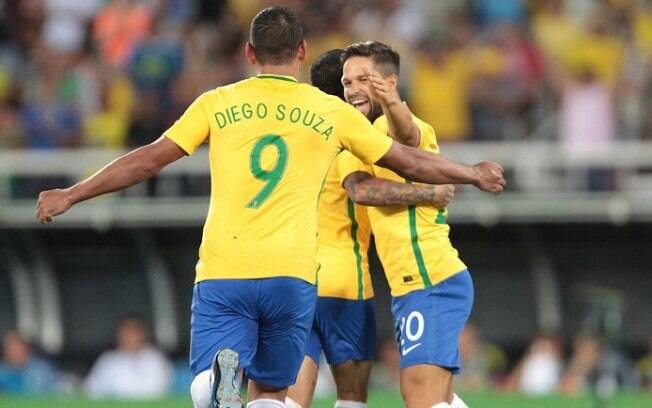 Diego Souza e Diego agradaram Tite no amistoso de janeiro contra a Colômbia e estão de volta
