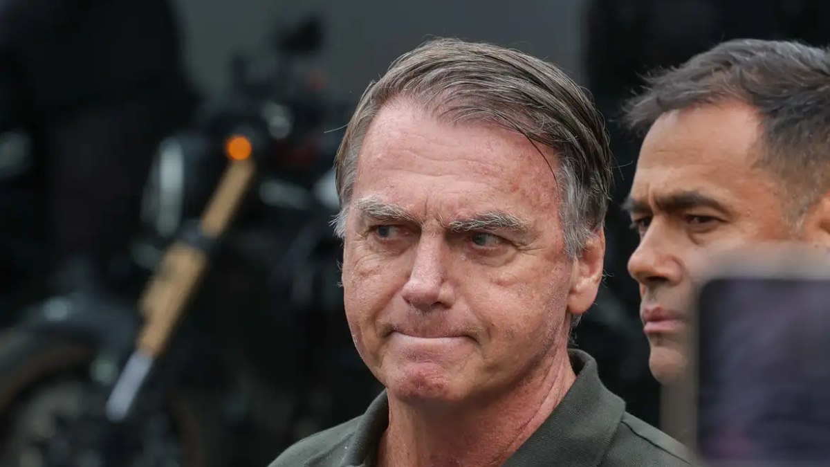 Mídia internacional reage à prisão do ex-presidente Jair Messias Bolsonaro. Mídia internacional reage à prisão do ex-presidente Jair Messias Bolsonaro.