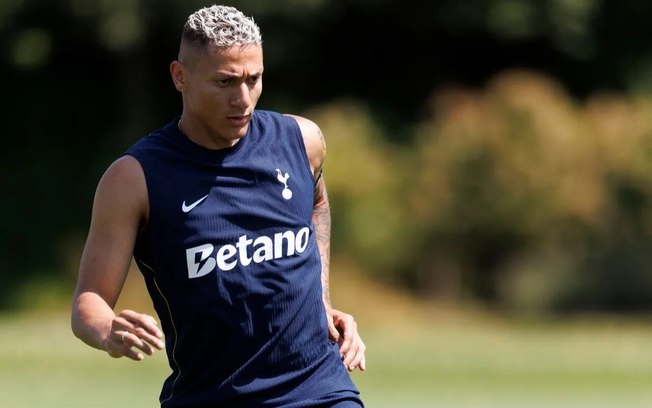 Richarlison já manifestou publicamente o desejo de sair do Tottenham Richarlison já manifestou publicamente o desejo de sair do Tottenham