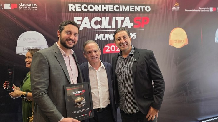 Louveira conquista Selo Prata do Programa Facilita SP