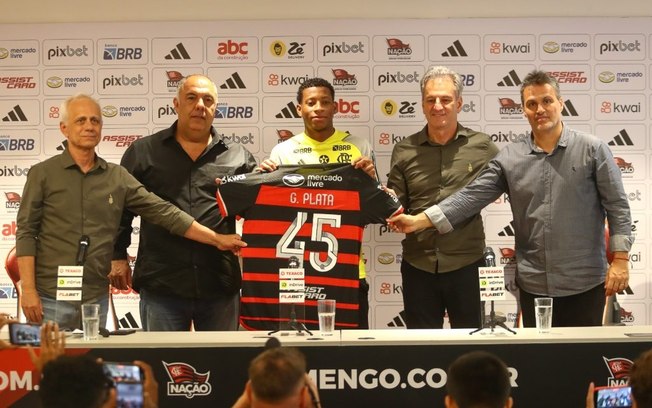 Reforço do Flamengo, Gonzalo Plata se inspira em Vini Jr. e aguarda estreia no Maracanã